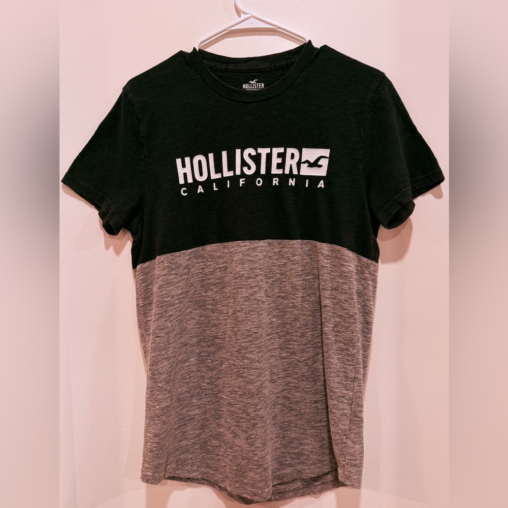 Hollister Two-Tone Black and Gray Tee